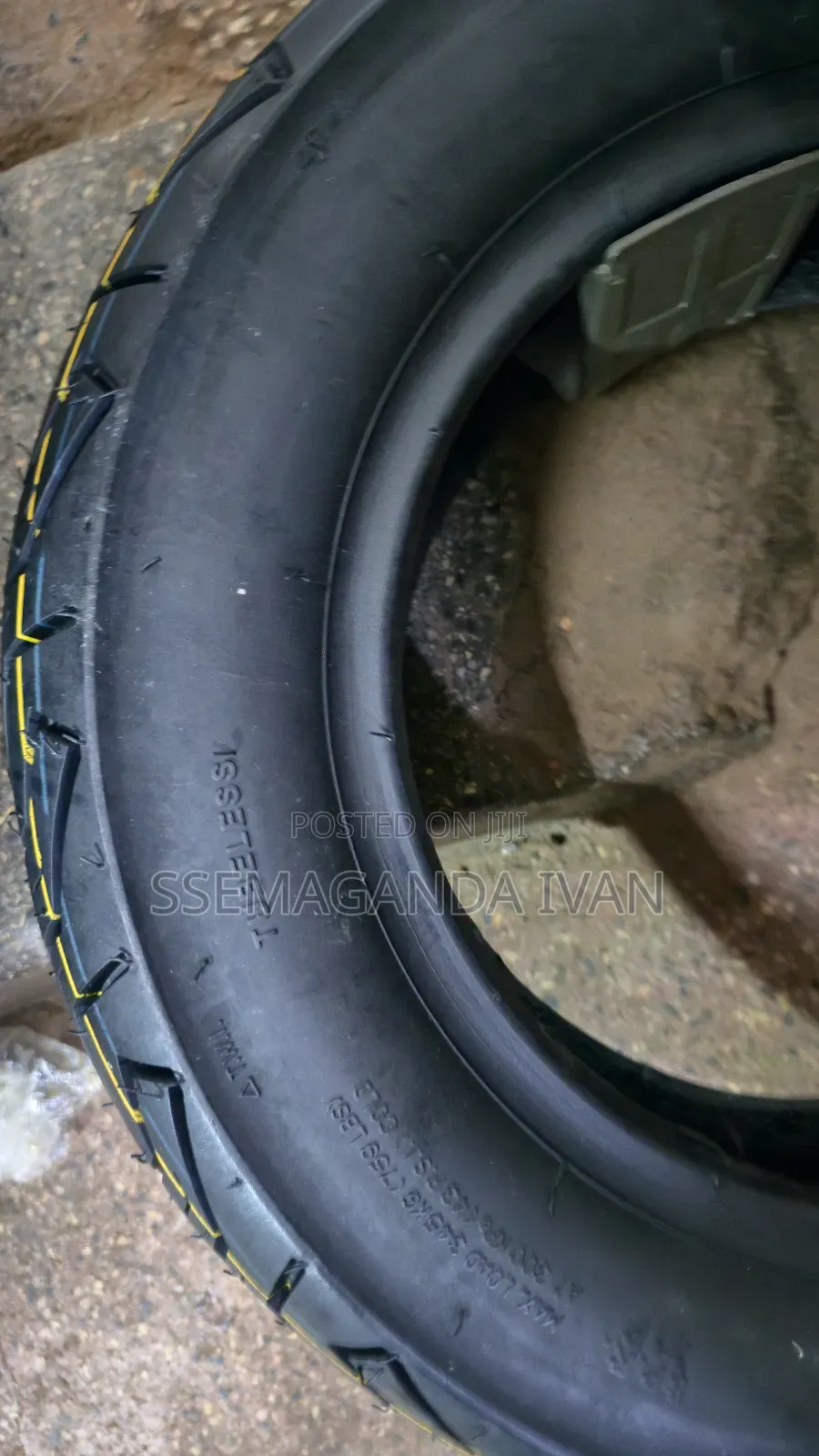 120/90-10 Tubeless Tyres