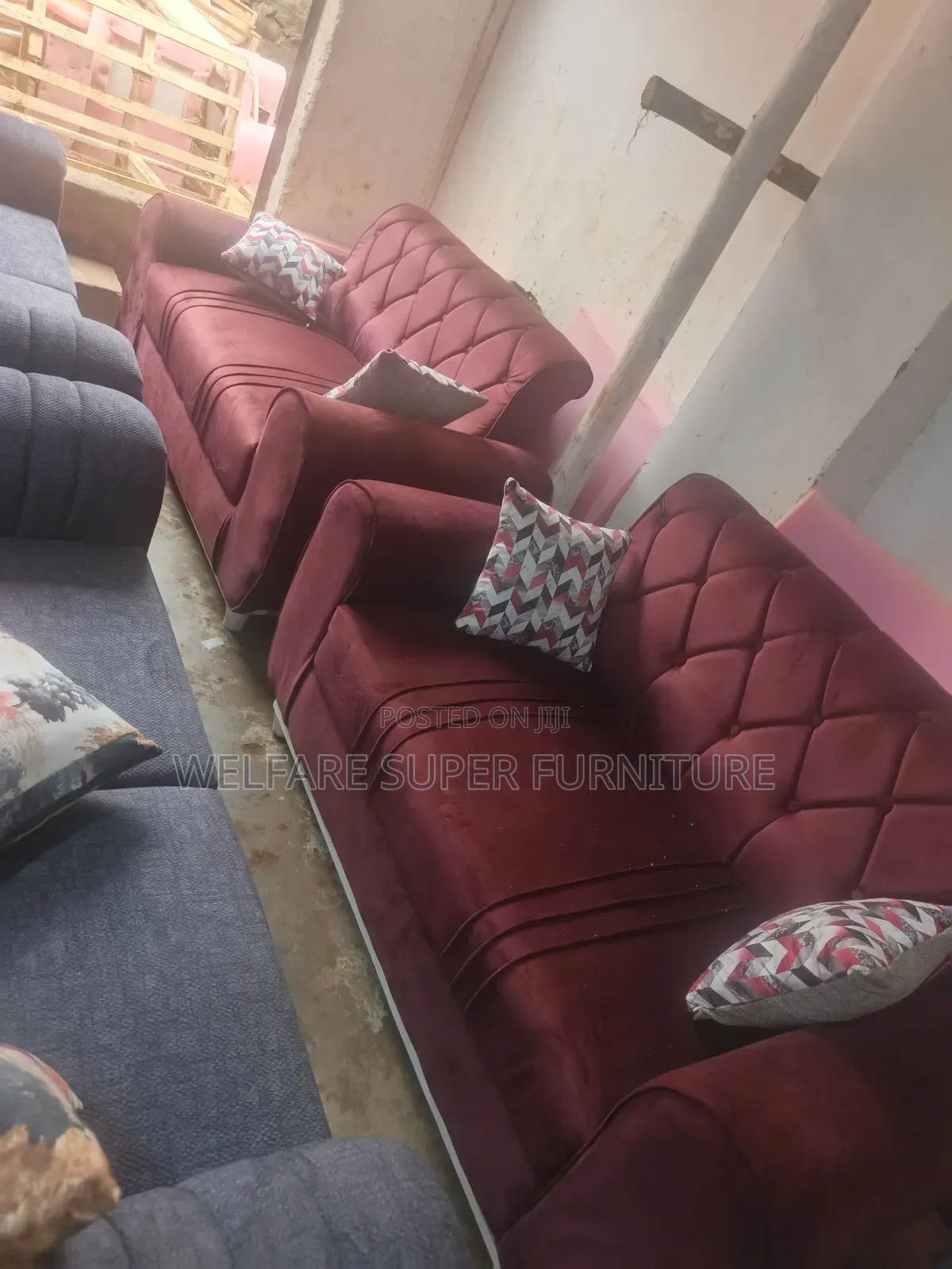 Maroon 5 Seater With Chesterfield Back