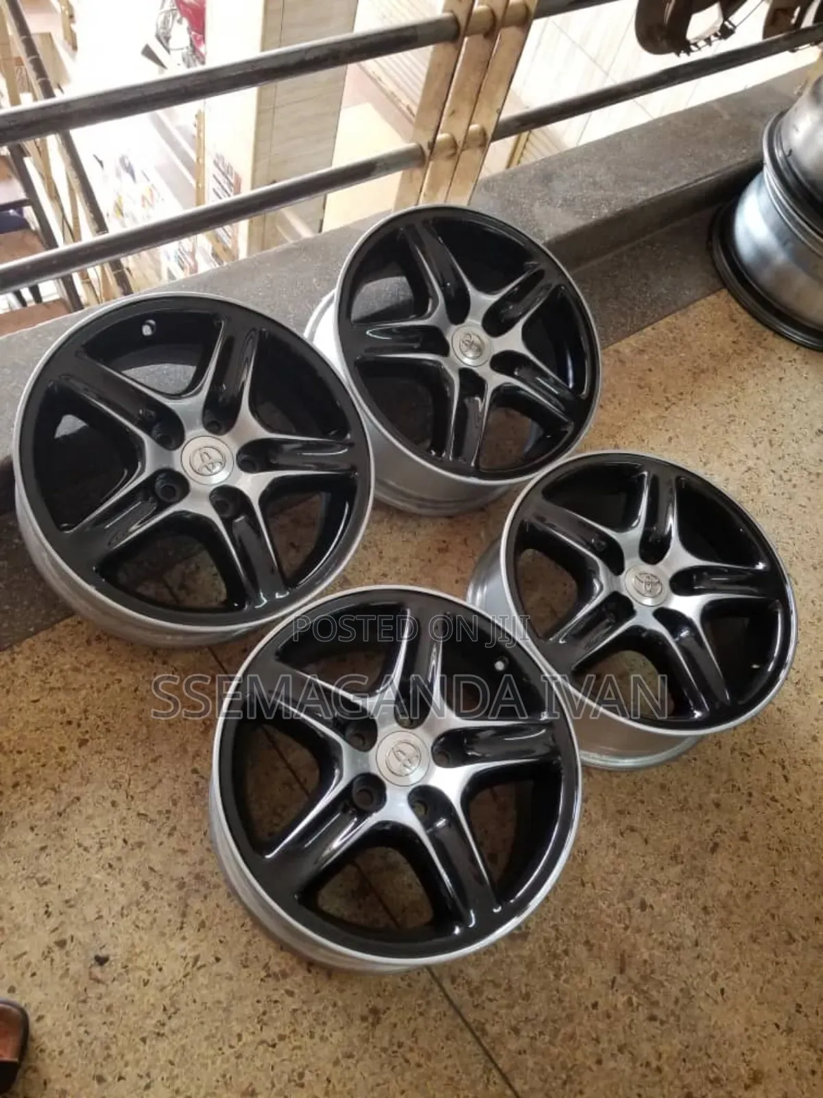 Rav 4 Rim 16 Rims(Silver Black)