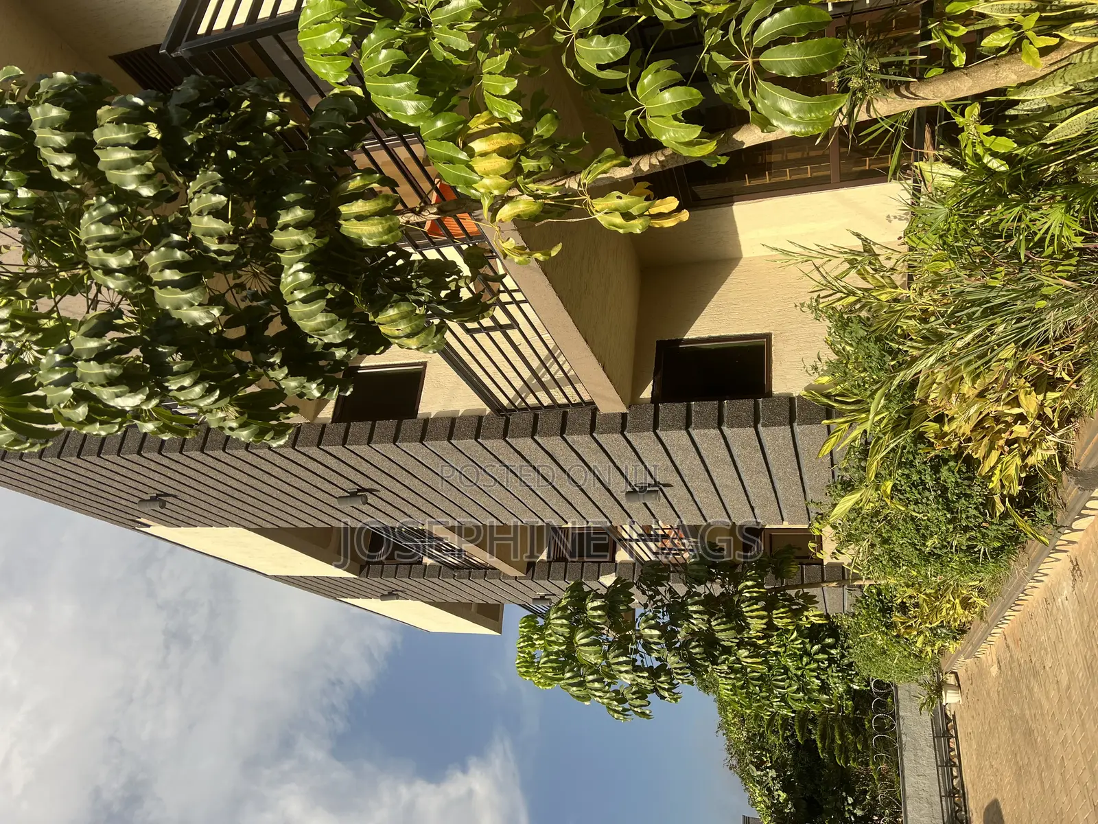 Furnished 8bdrm Apartment in X-Furnished, Makindye for rent