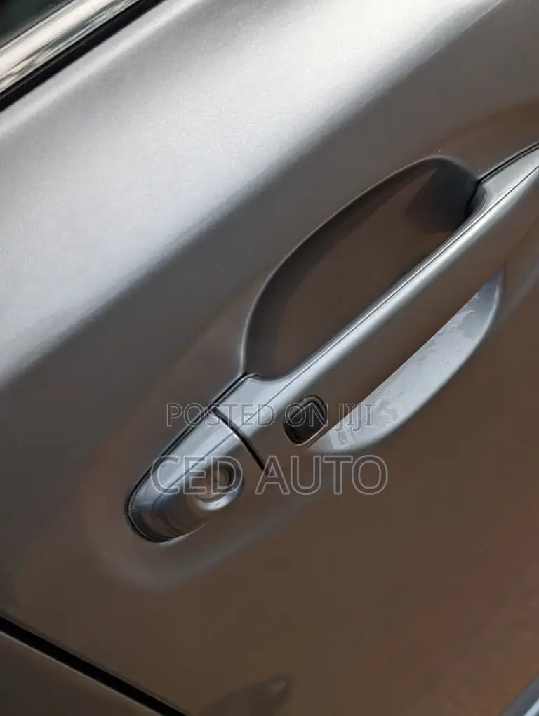 Subaru Legacy 2010 Silver