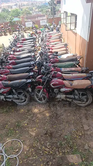 TVS HLX 125 2023 Red