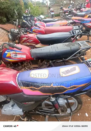 TVS HLX 125 2023 Red