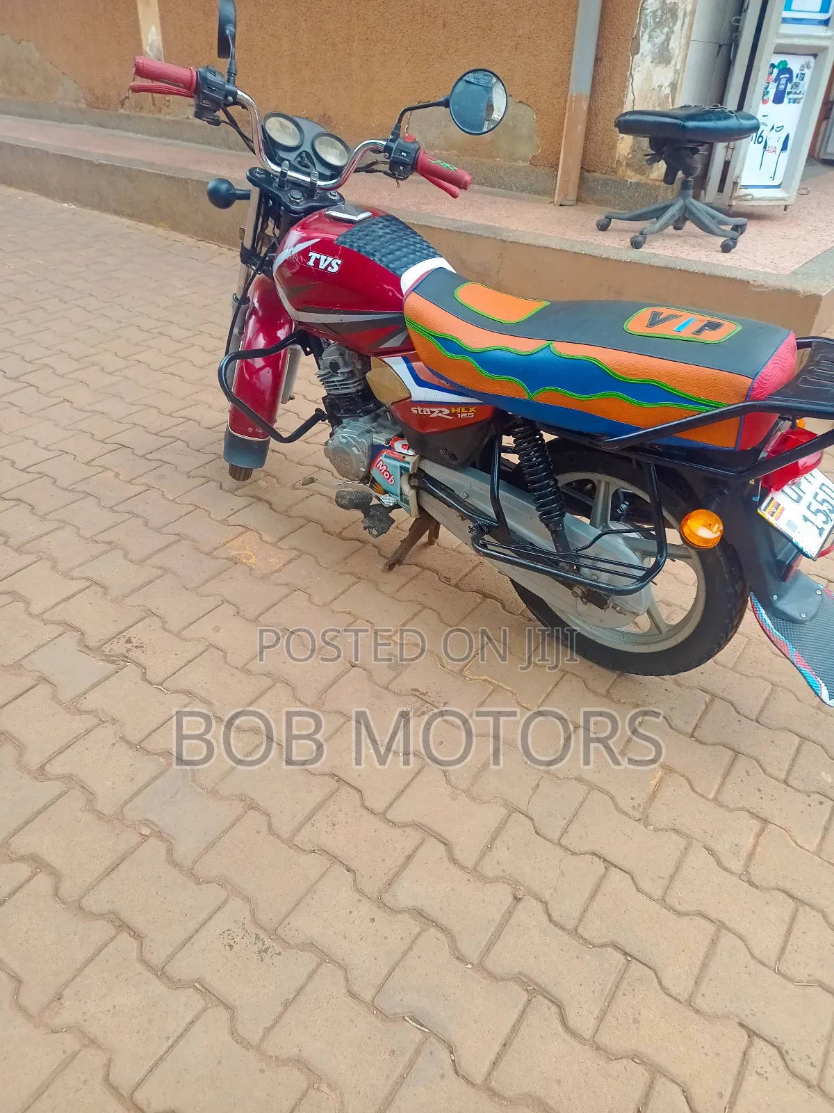 TVS HLX 125 2022 Red