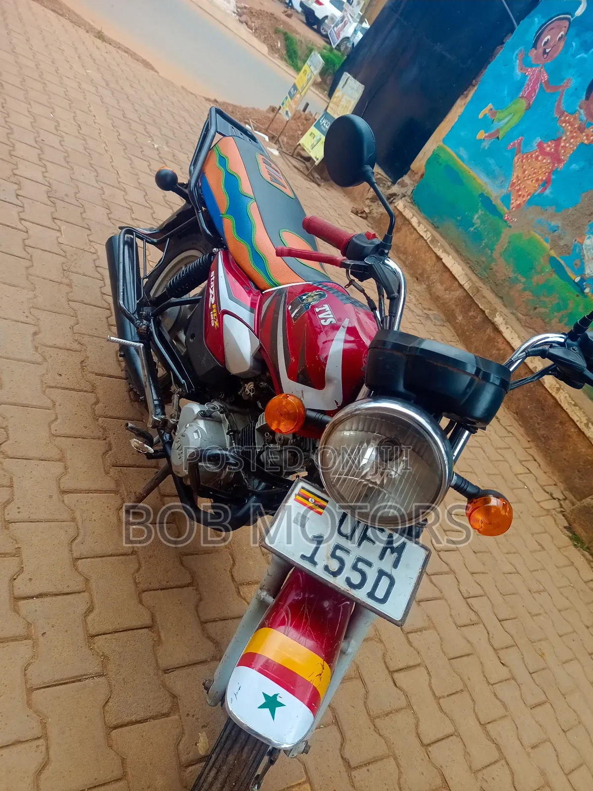 TVS HLX 125 2022 Red