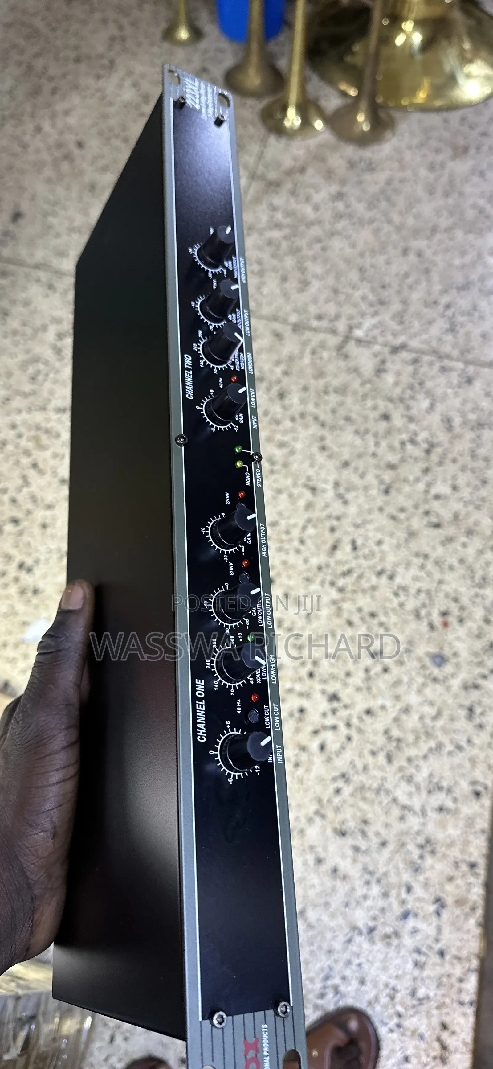 Dbx. 2way Crossover