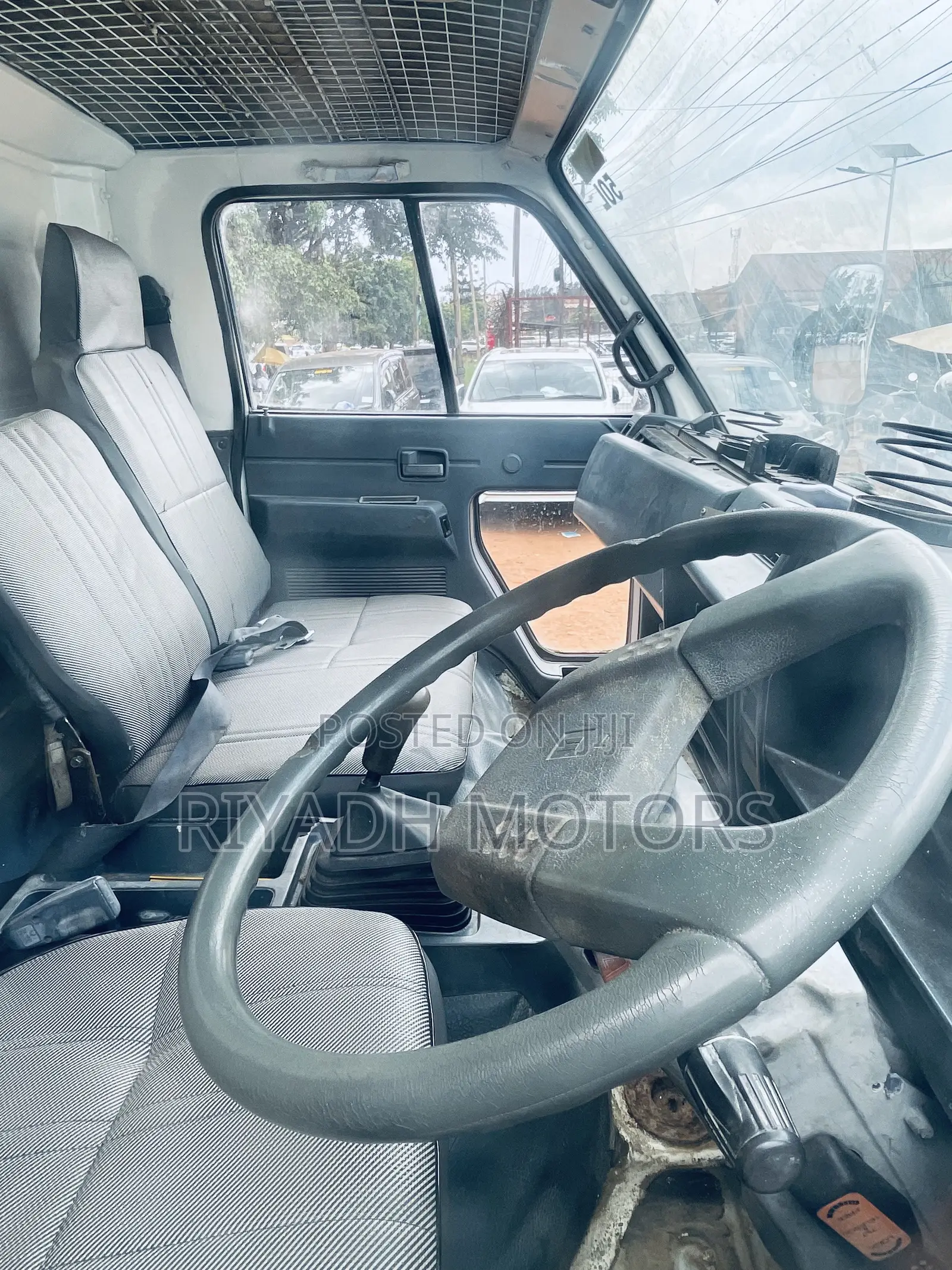 Isuzu Juston Single Light