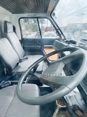 Isuzu Juston Single Light