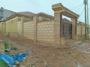 3bdrm Bungalow in Bweyogerere Kiwanga, Central Division for sale