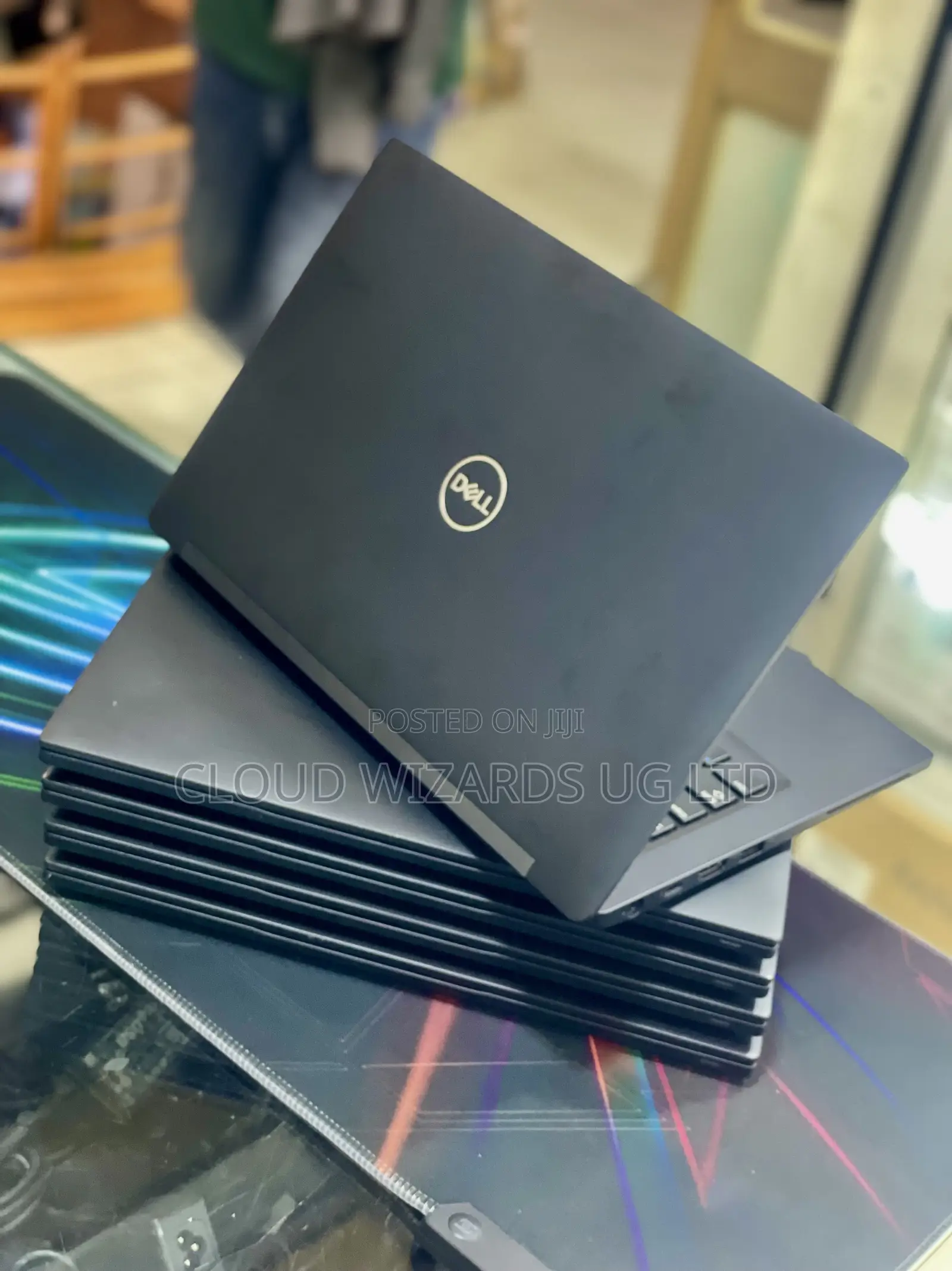 Laptop Dell Latitude 7390 8GB Intel Core I5 SSHD (Hybrid) 256GB
