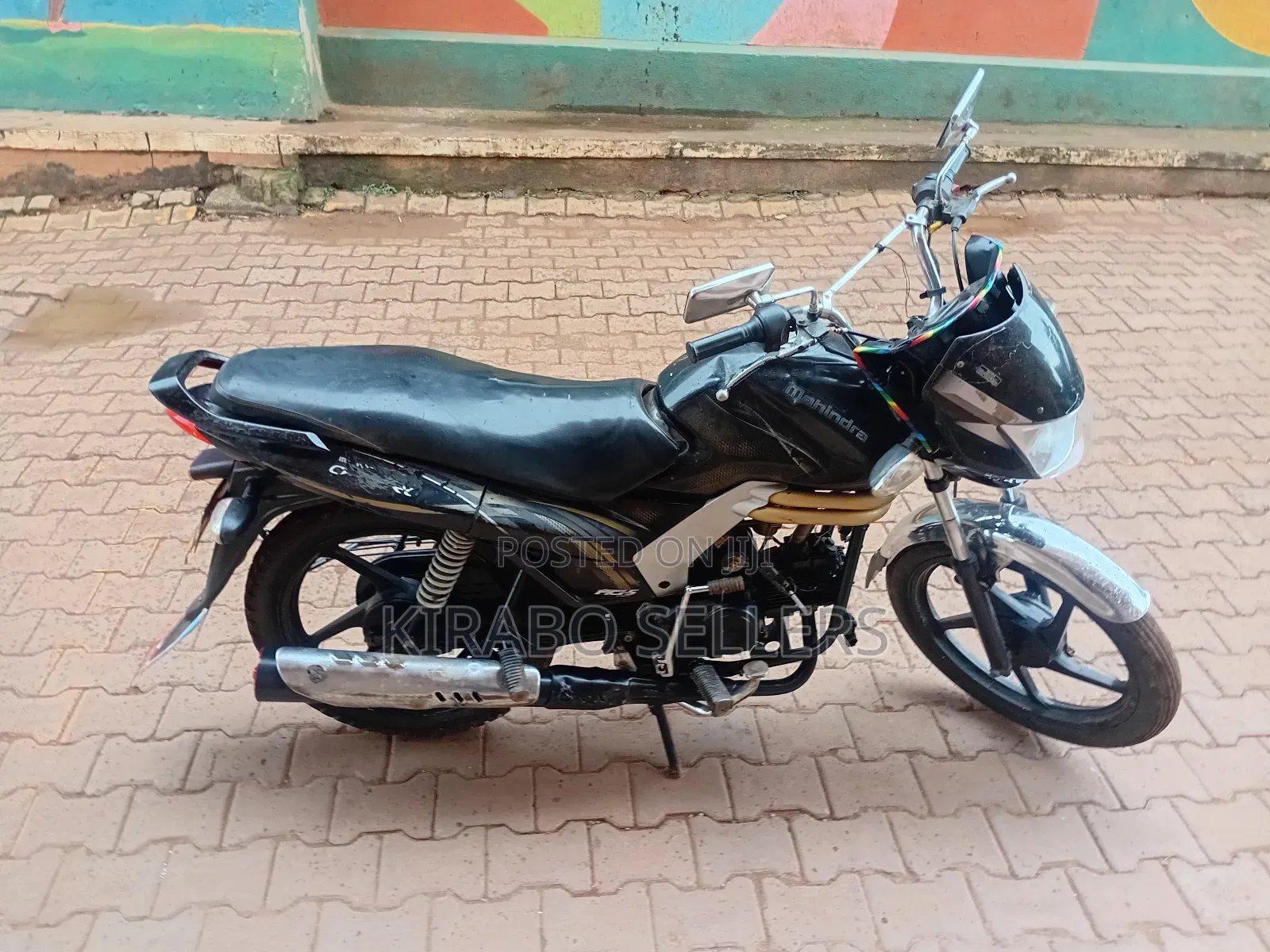 Mahindra Duro 2023 Black