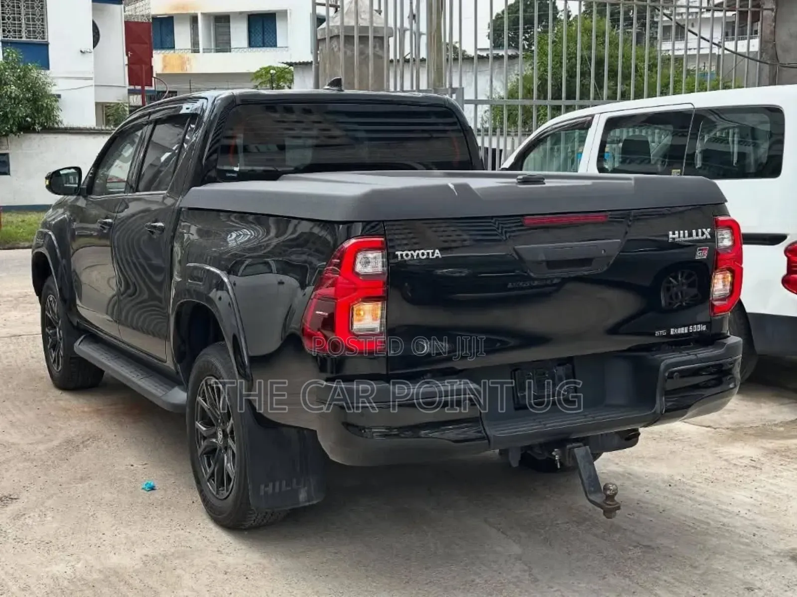 Toyota Hilux Revo Double Cab Deisel 2.4 AWD 2022 Black