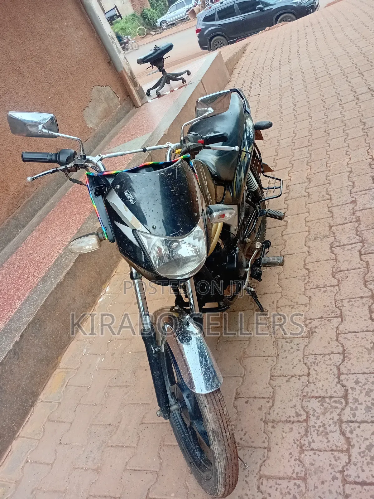 Mahindra Duro 2023 Black
