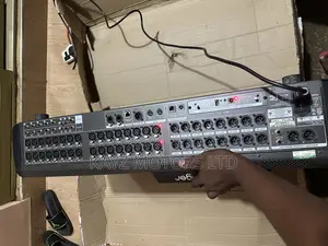 Behringer X32 Full Digital Mixer With Flight Case