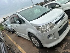 Mitsubishi Delica 2012 White