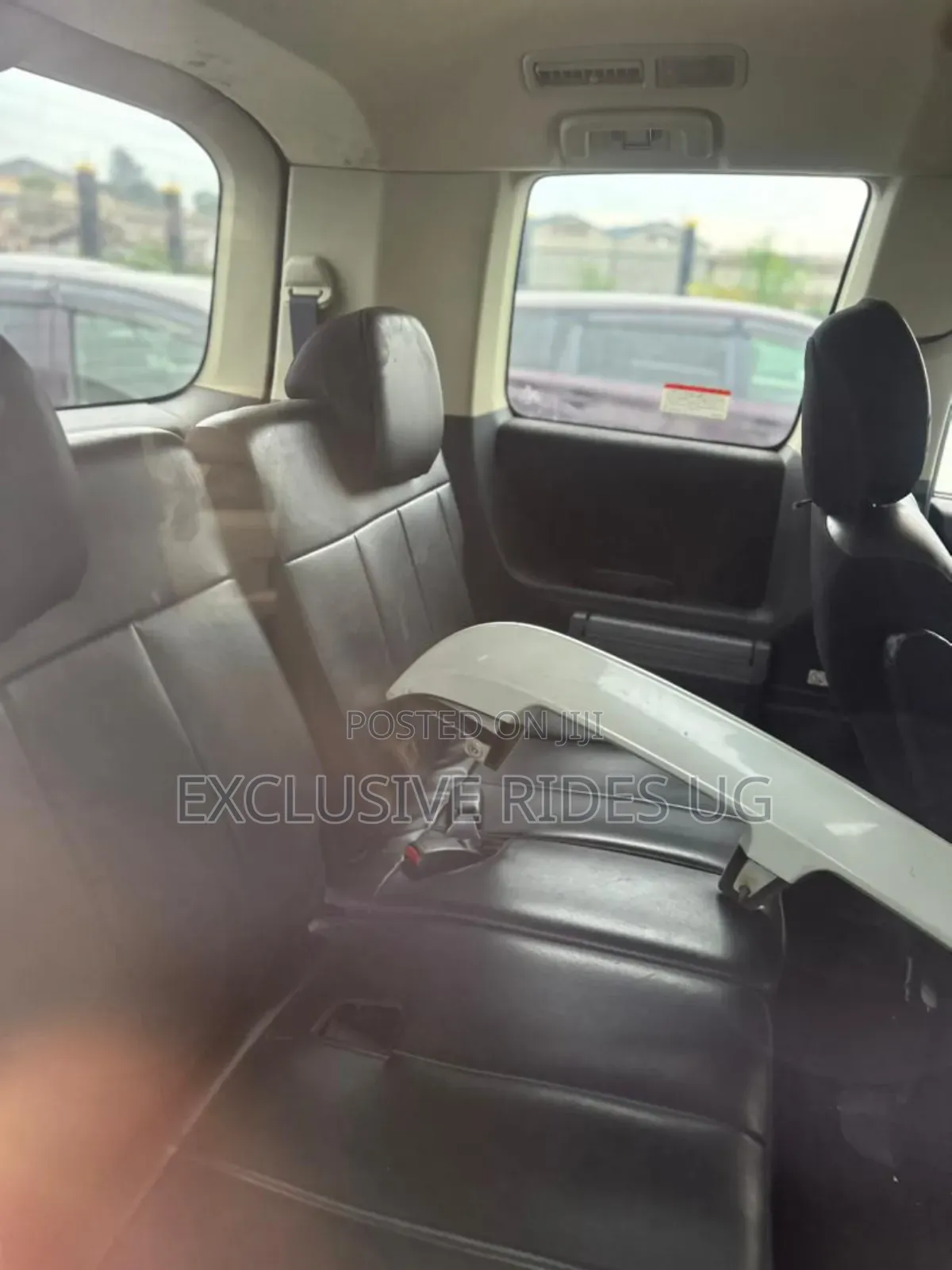 Mitsubishi Delica 2012 White