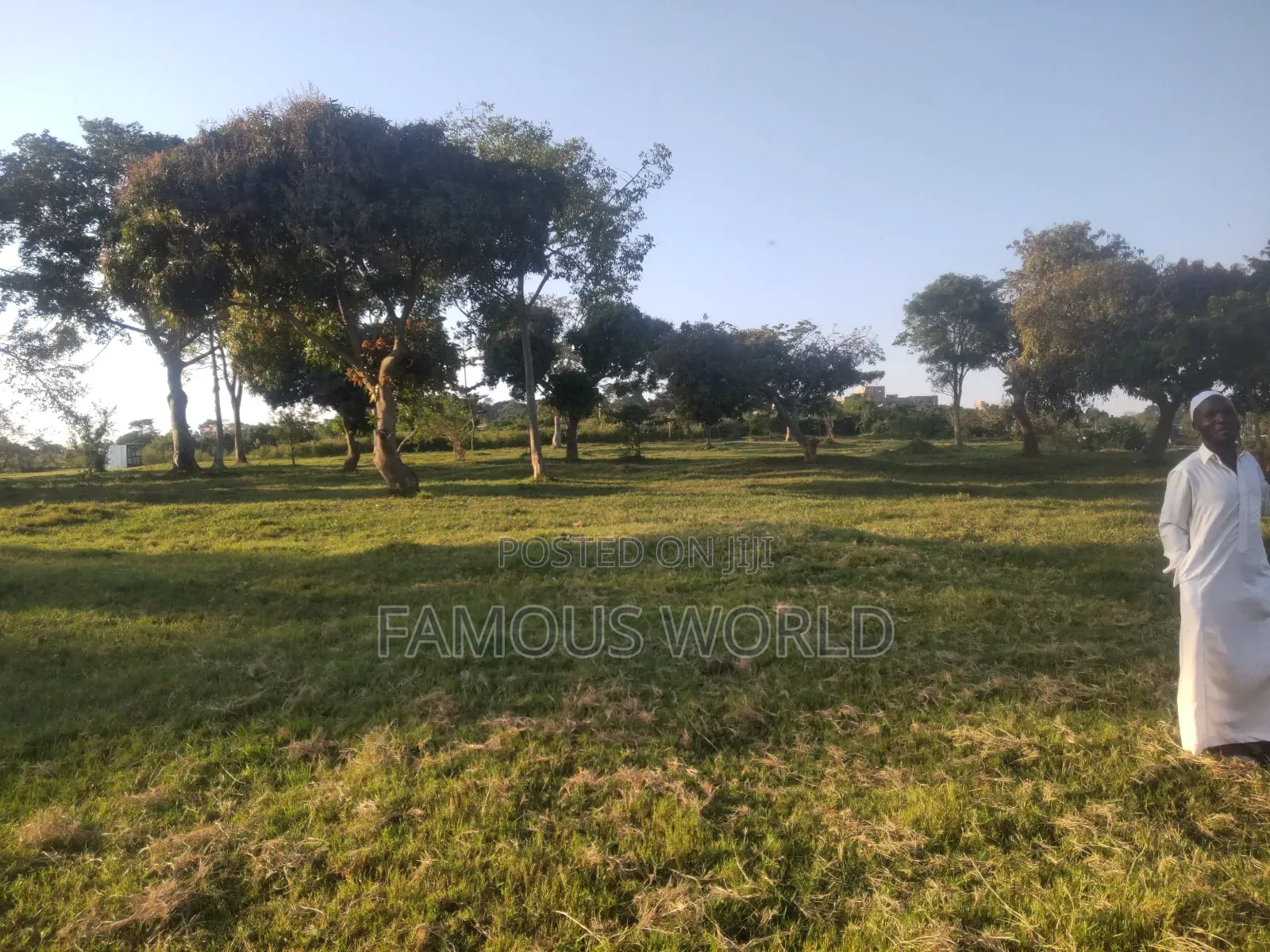 Entebbe Kawuku ( Bwelenga) Lake Touching Land on Sale