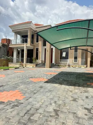 6bdrm Mansion in Bwebajja, Katabi for sale