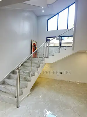 6bdrm Mansion in Bwebajja, Katabi for sale