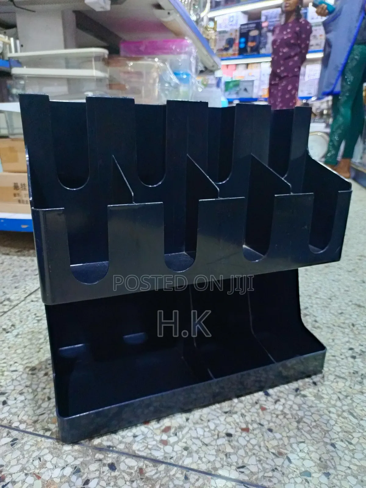 Multi-Compartment Cup and Lid Organizer