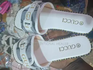 Dodo Ladies And Gentlemen Shoe Centre.