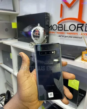 Samsung Galaxy S10 128 GB Black