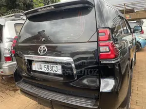 Toyota Land Cruiser 2012 Black