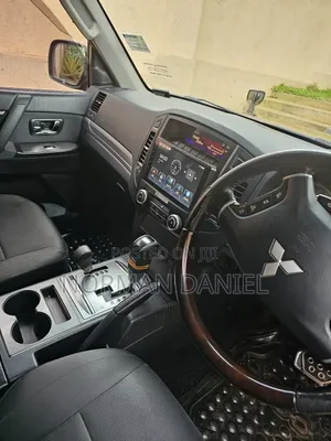 Mitsubishi Pajero 3.0 2010 Black