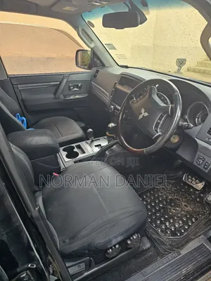 Mitsubishi Pajero 3.0 2010 Black
