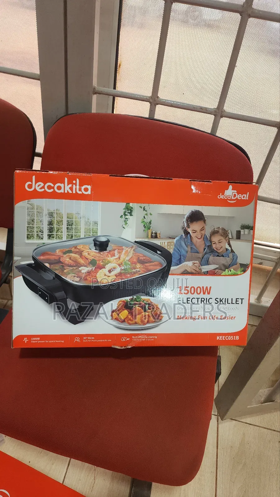 Decakila Electric Skillet and Frying Pan With Glass Lid, Non-Stick