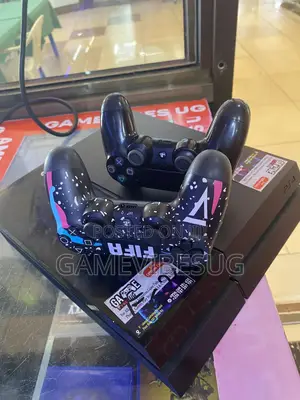 Playstation 4 Standard We Make a Customer Not a Sale
