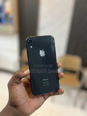 Apple iPhone XR 64 GB Black