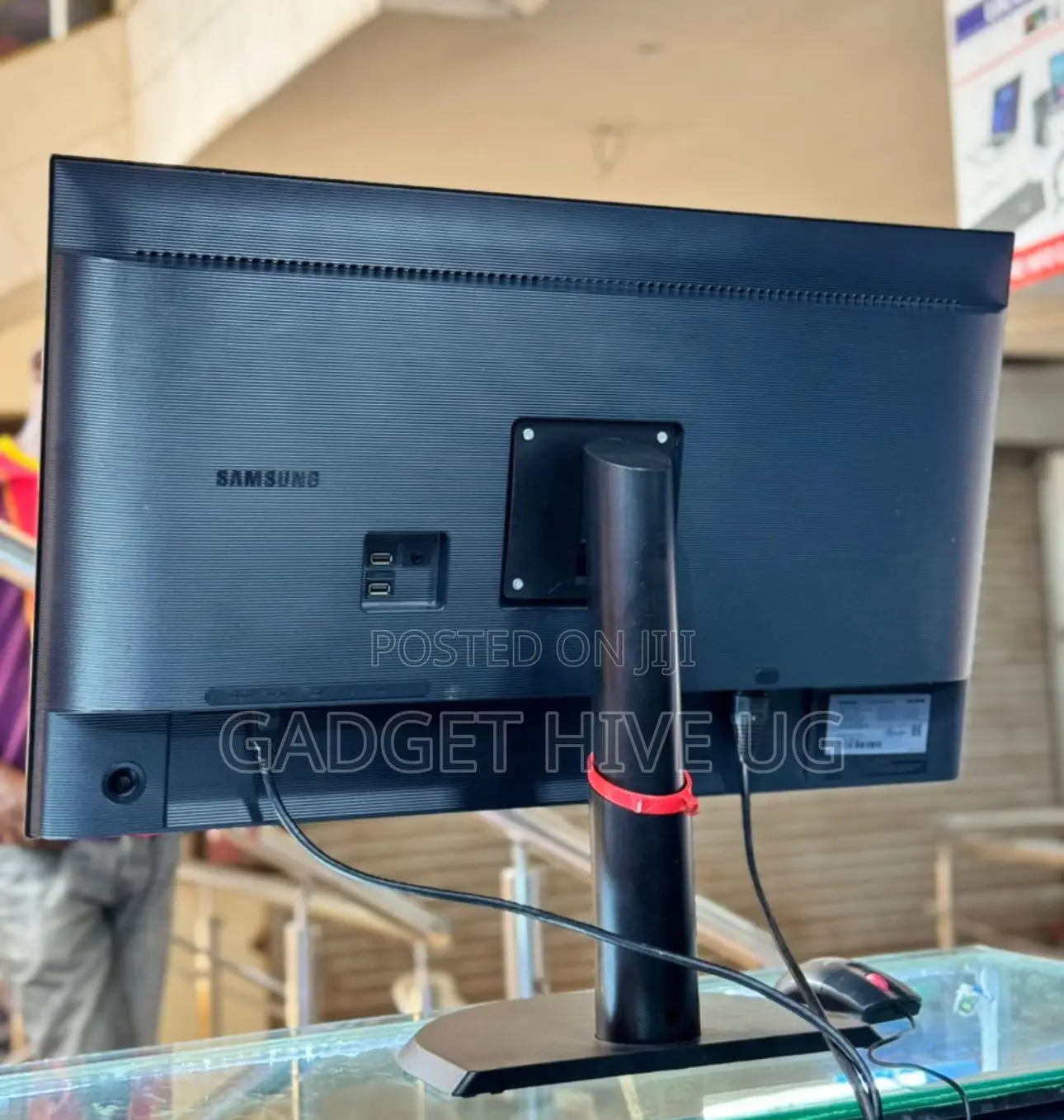 32” Samsung Monitor