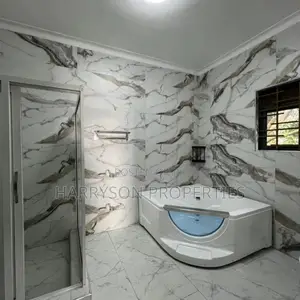 7bdrm Mansion in Kyanja, Central Division for sale