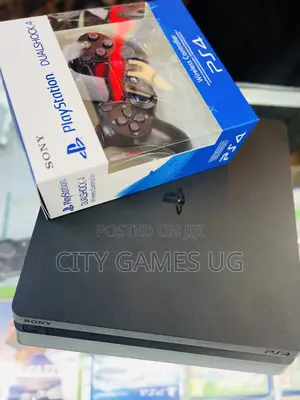 Ps4 Console - With Fc26 and Game Pad :/