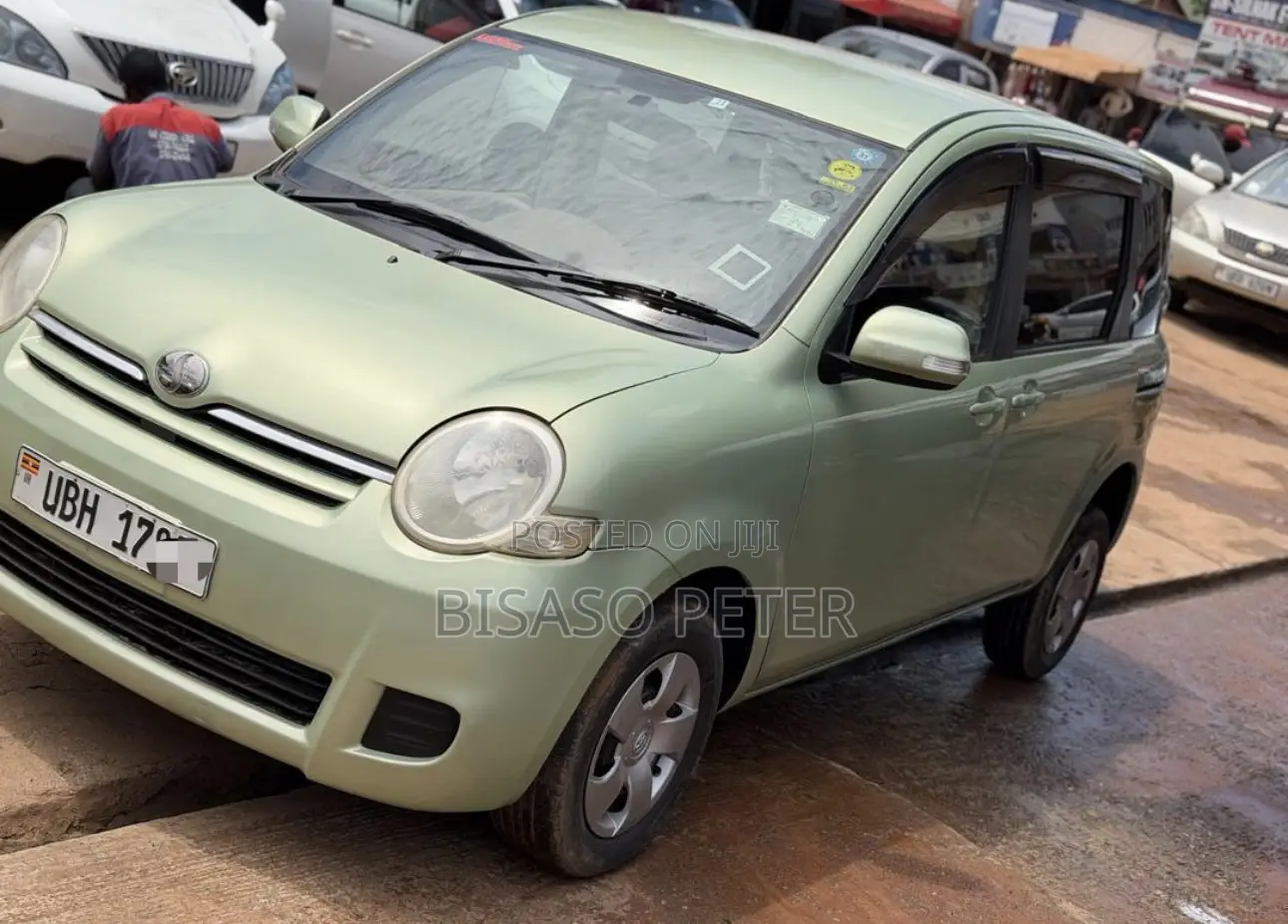 Toyota Sienta 1.5 AWD 2009 Green