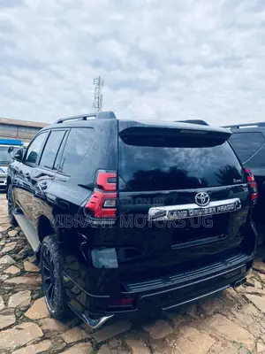 Toyota Land Cruiser Prado 2020 Black