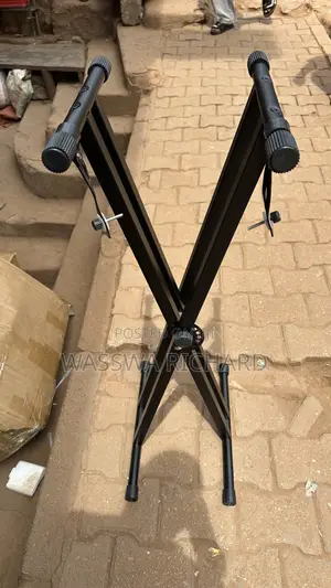 Keyboard / Piano Stand