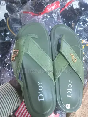 Dodo Ladies and Gentlemen Shoe Shop.