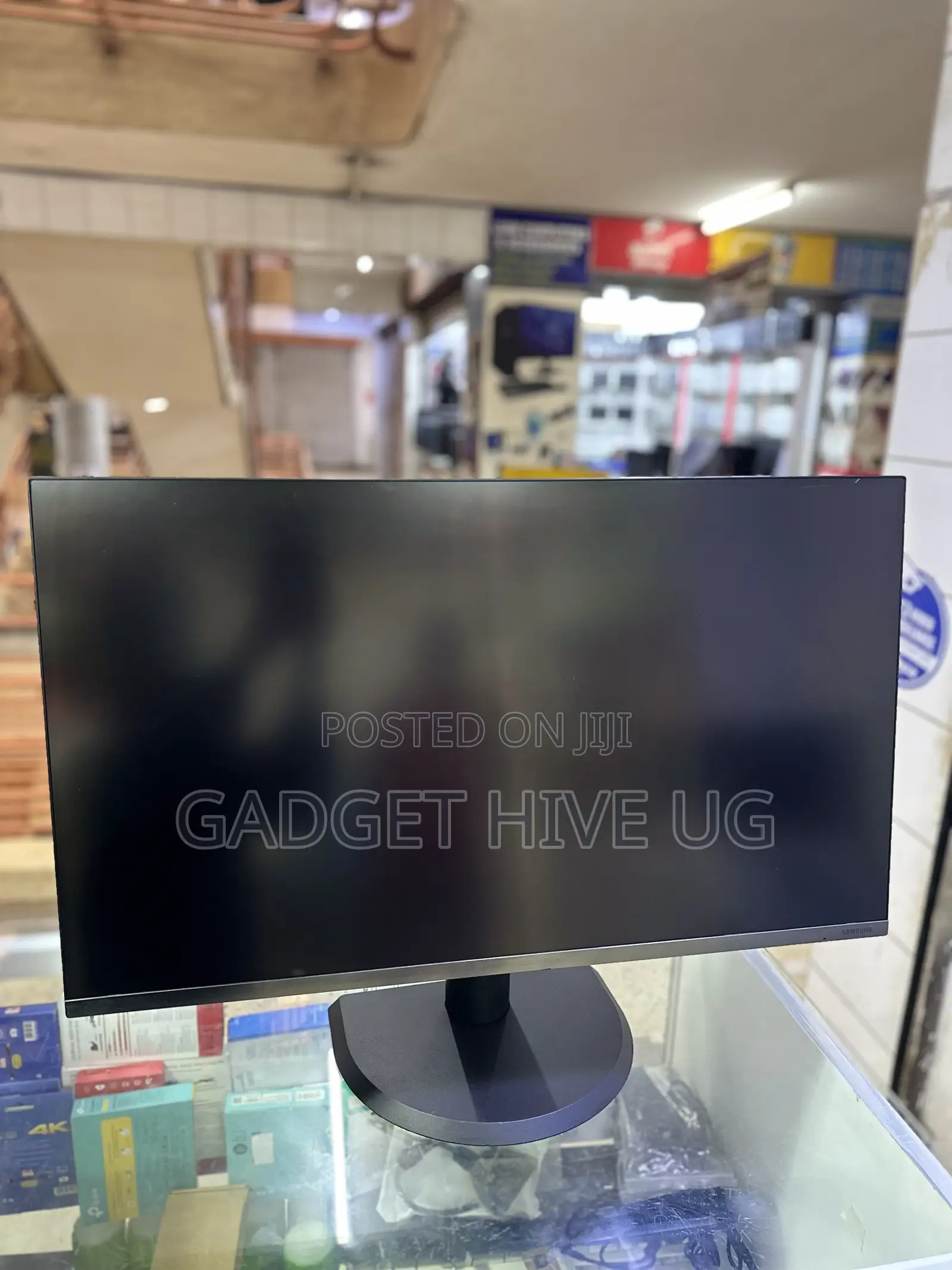  32” Monitors Samsung