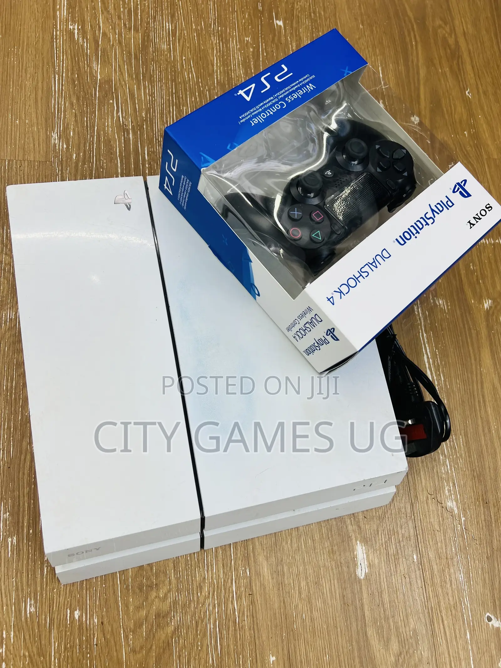 Playstation 4 Standard Version