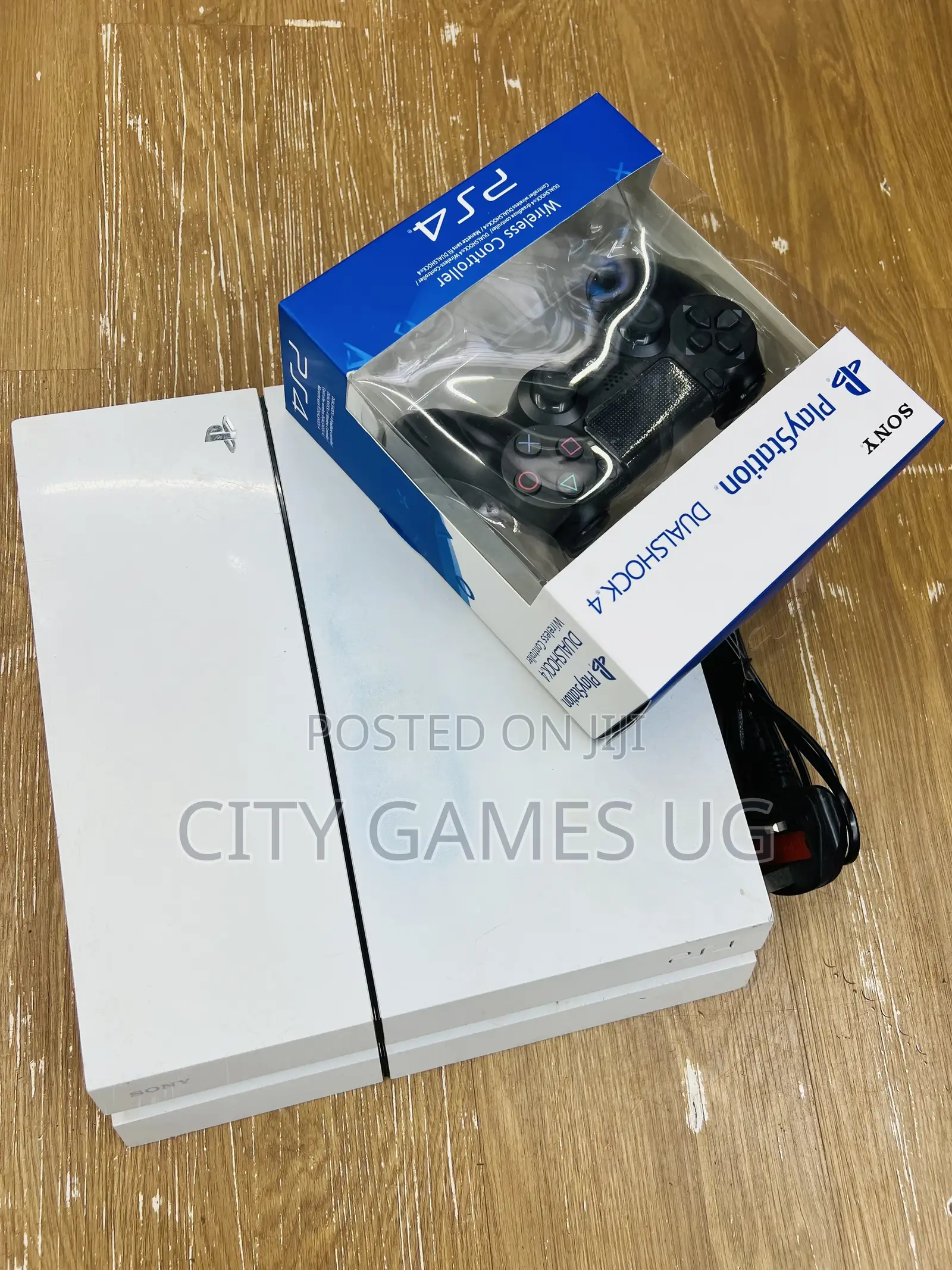 Playstation 4 Standard Version