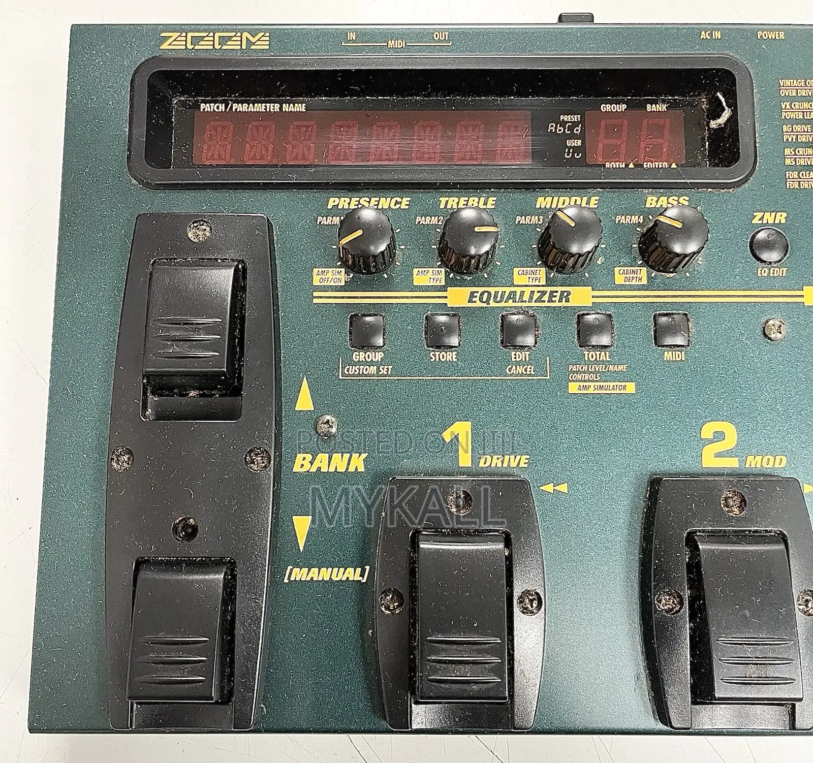 Zoom GFX-8 Guitar Multi-Effects Processor Pedalboard