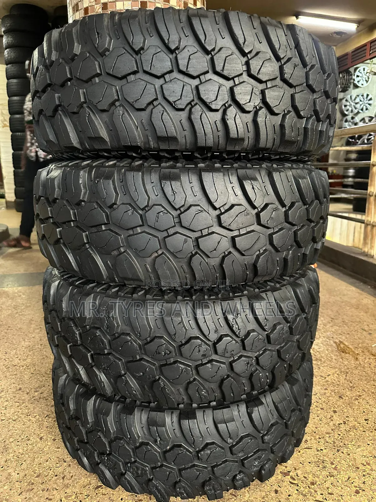 31 10 50 R15 Used Joyroad Mt but Almost New Tires Very Clear and Gd.