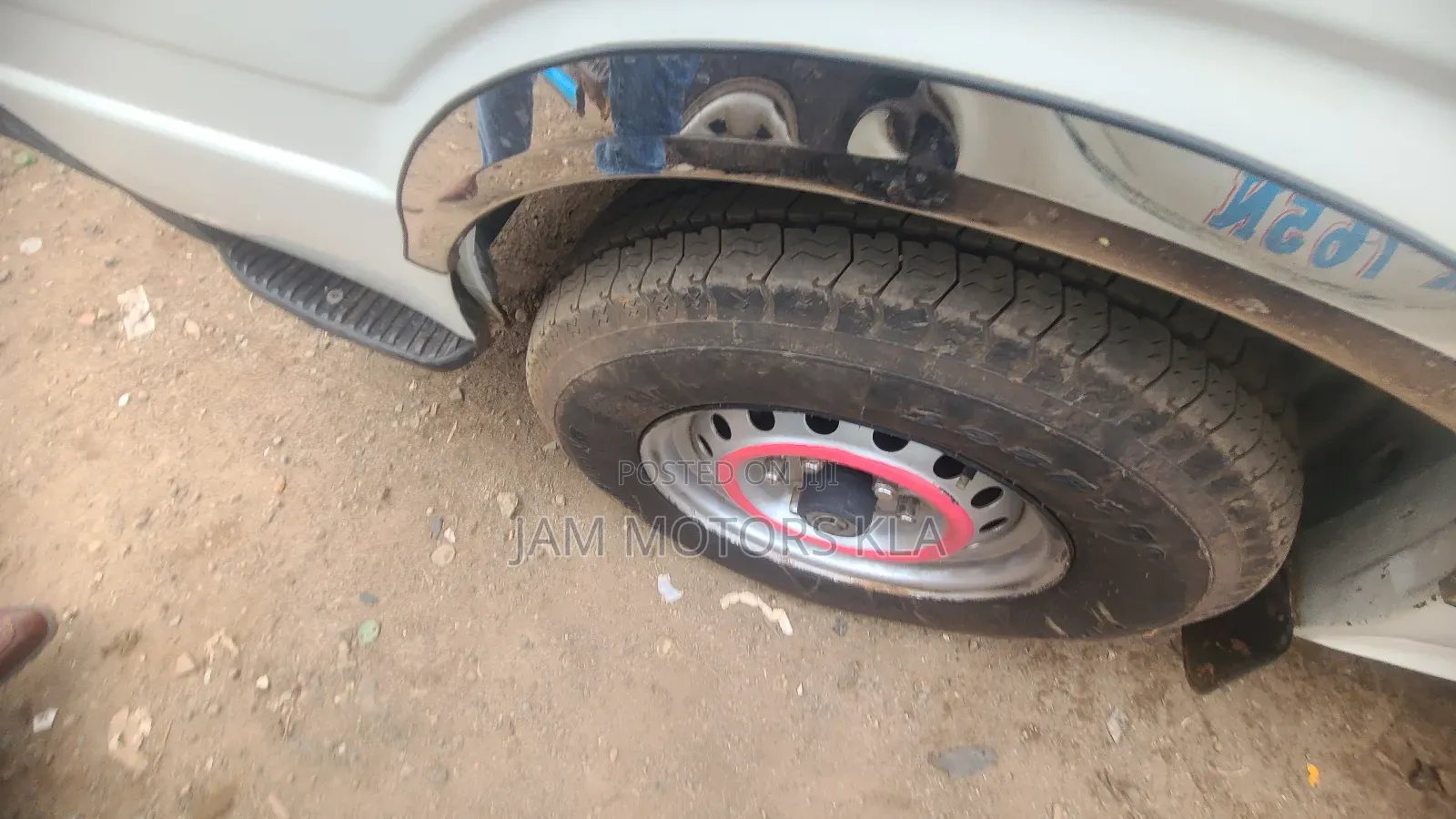 Toyota HiAce 2003 White