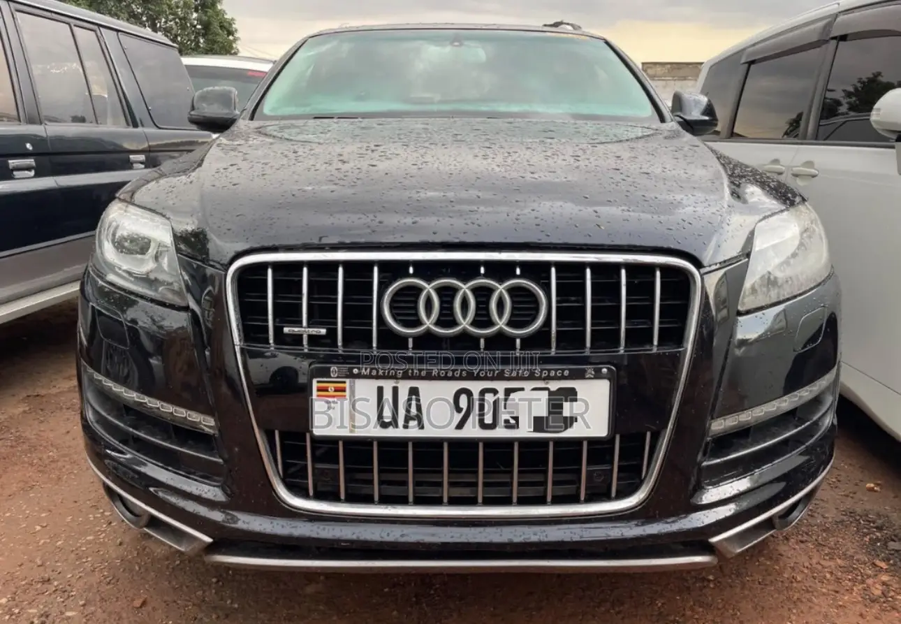 Audi Q7 2012 Black