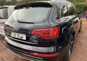 Audi Q7 2012 Black