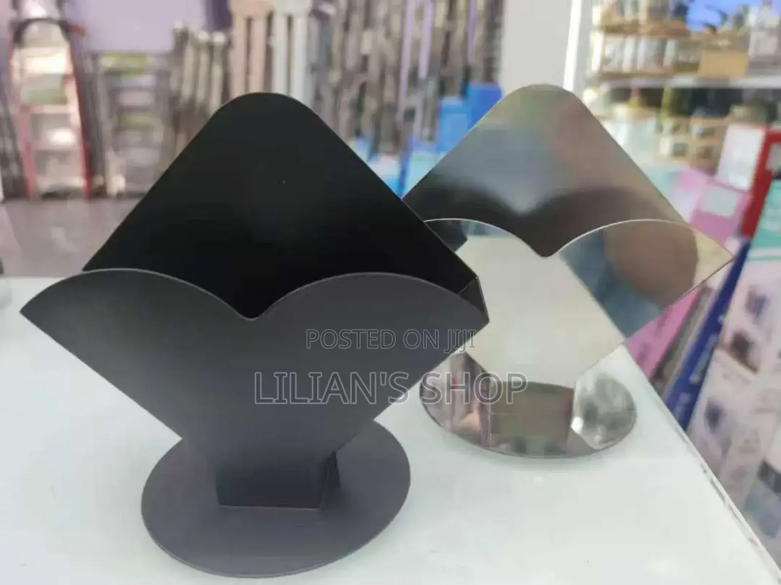 Iron Heart Design Metallic Napkins Holder