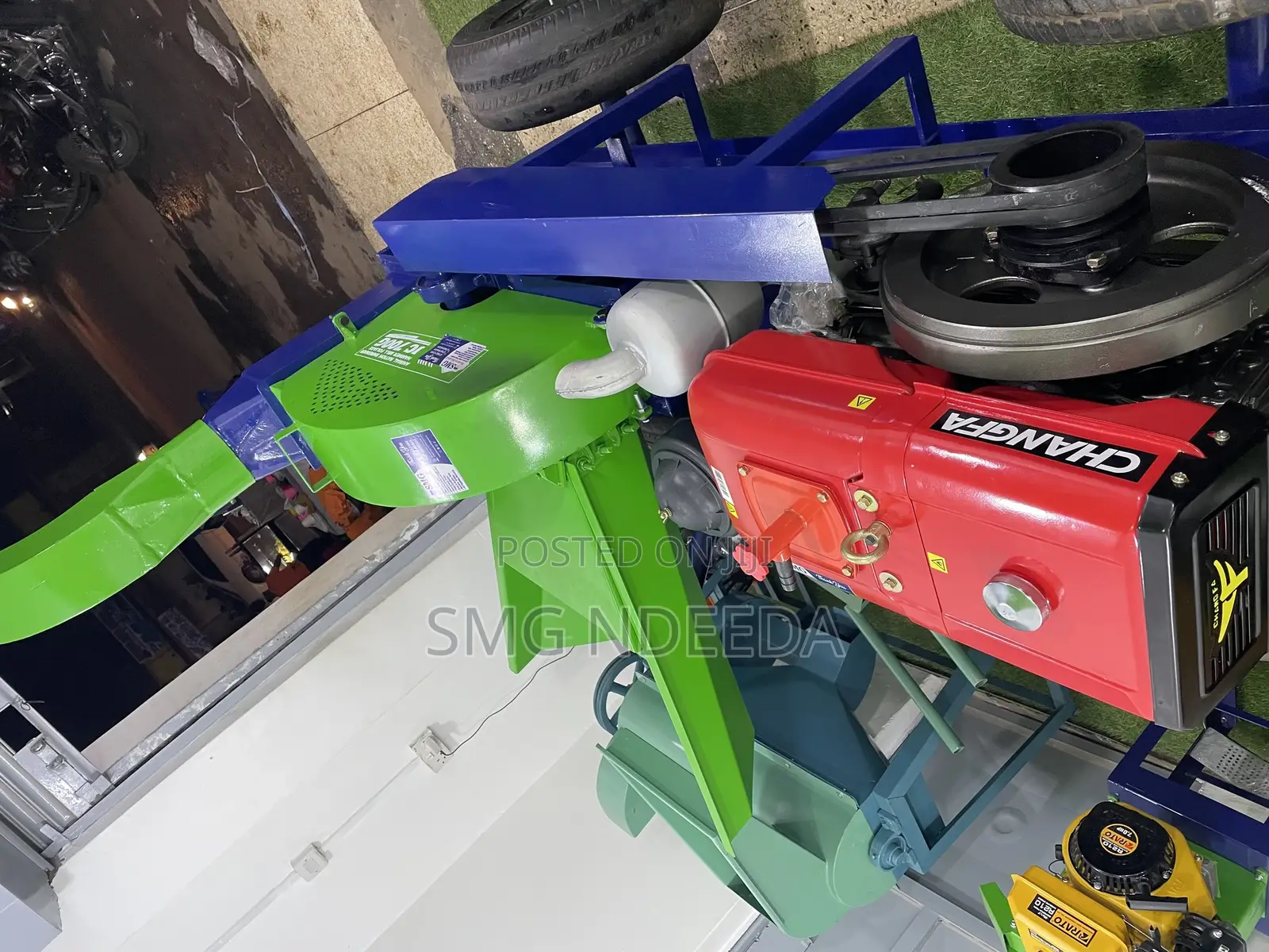 Tipping Diesel Silage Machine