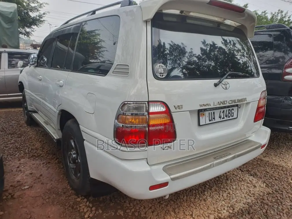 Toyota Land Cruiser 100 4.7 V8 Executive 2005 White